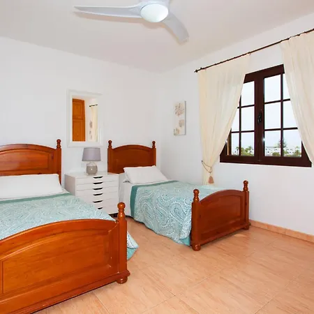 Delightful 4 Bedrooms Large Private Pool Ellen Villa Costa Teguise